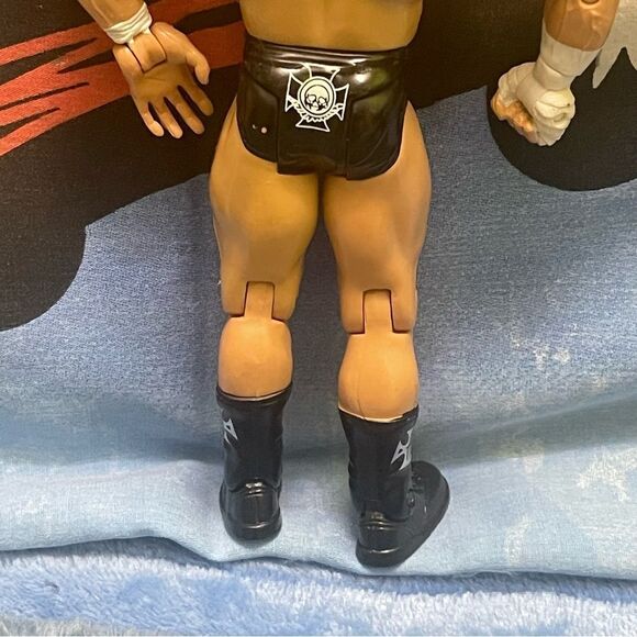 WWE Wrestling Triple H action figure - Picture 6 of 10